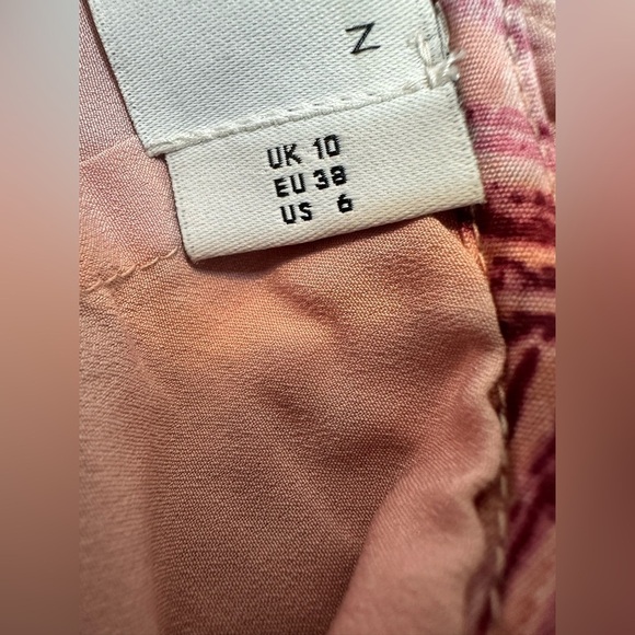 ASOS palm print structured mini dress with lace trim detail and puff sleeve - Picture 9 of 13